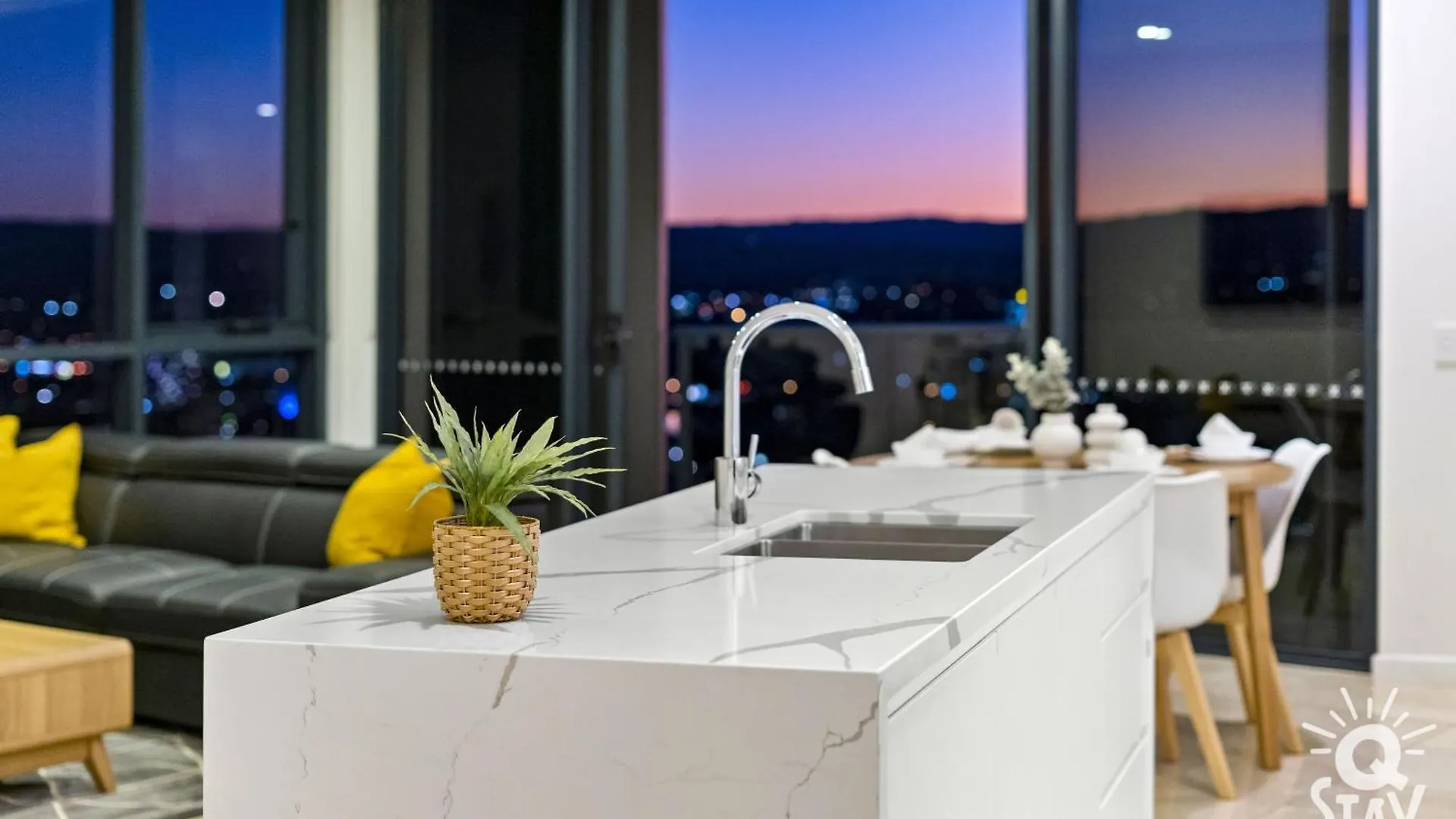 Ruby Apartments - Qstay Gold Coast