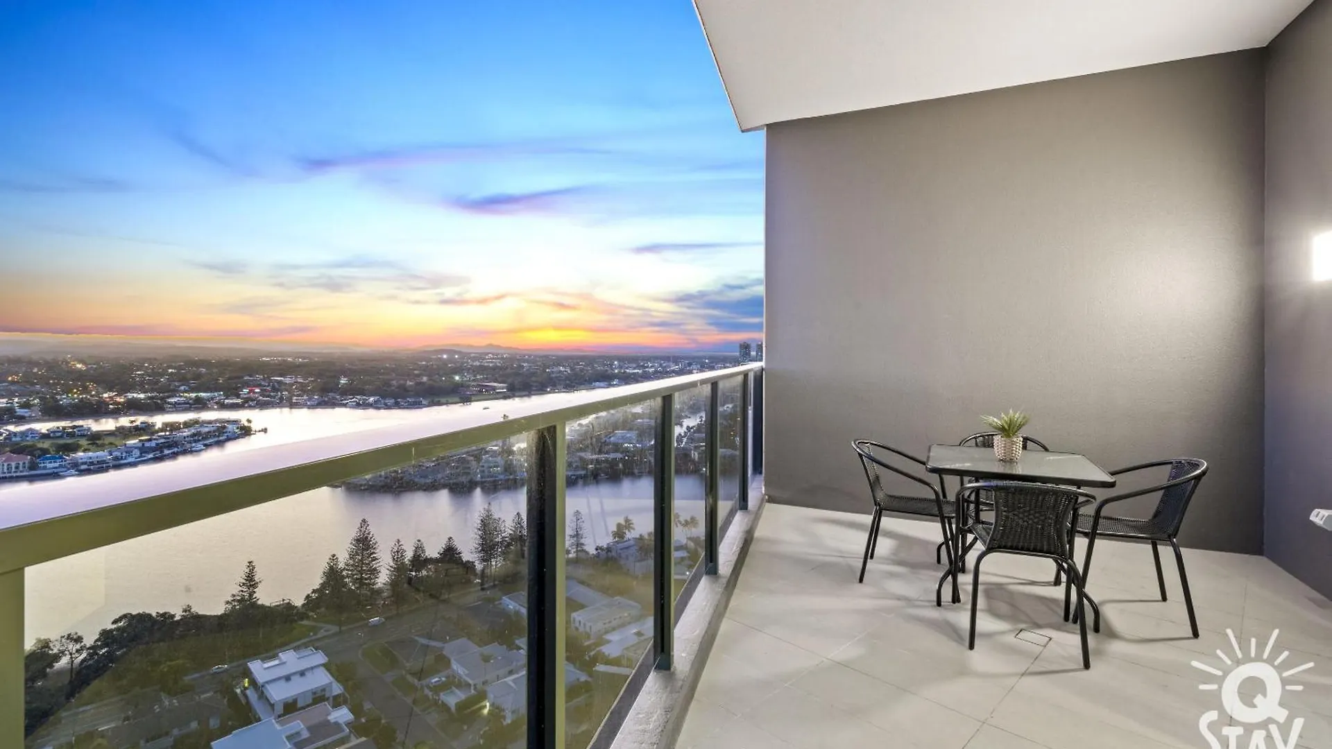Ruby Apartments - Qstay Gold Coast